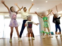 楽しく踊ろう!テーマパークダンス